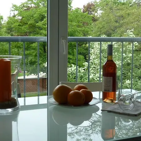 City 2 Apartment *